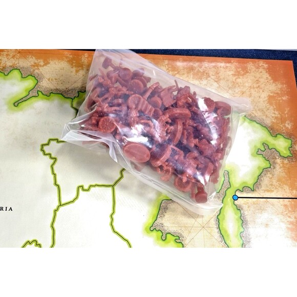 Risk The Game of Global Domination Golden Cavalry Token 2003 Open Box Unplayed - Picture 9 of 13